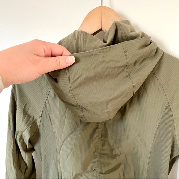Lululemon In Flux Jacket Fatigue Green Size 6 - Picture 11 of 12